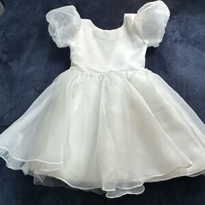 Elegant White Dress with Puff Sleeves